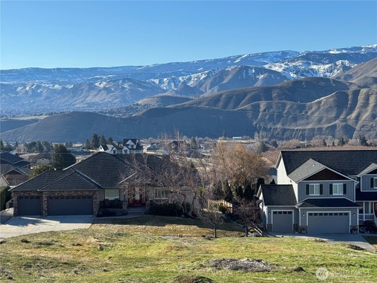 990 SAGE CREST DR, WENATCHEE, WA 98801 - Image 86f0e2fe3b3877308641baab6ddde2c7/520787597