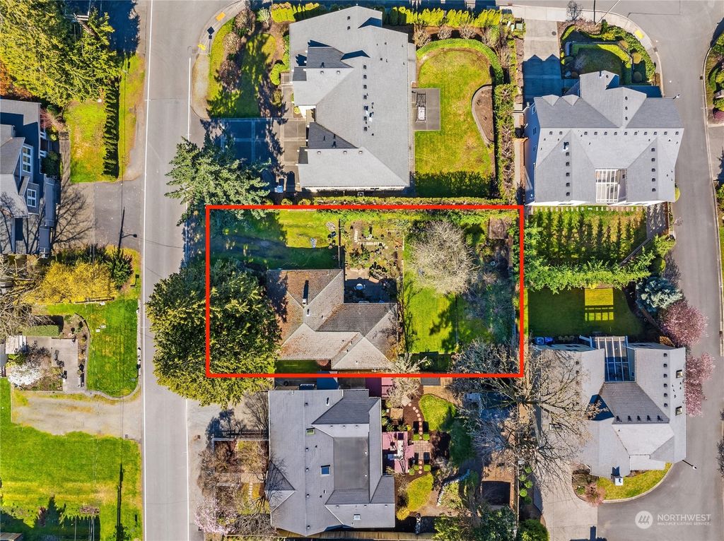 Photo of 208 106th Avenue SE, Bellevue, WA 98004 (MLS # 2211812)