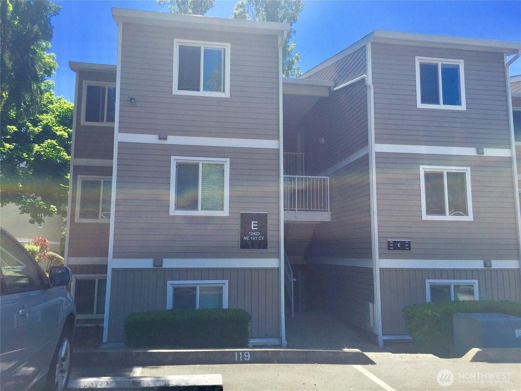 Photo of 12423 NE 131st Court #E 306, Kirkland, WA 98034 (MLS # 2510035)
