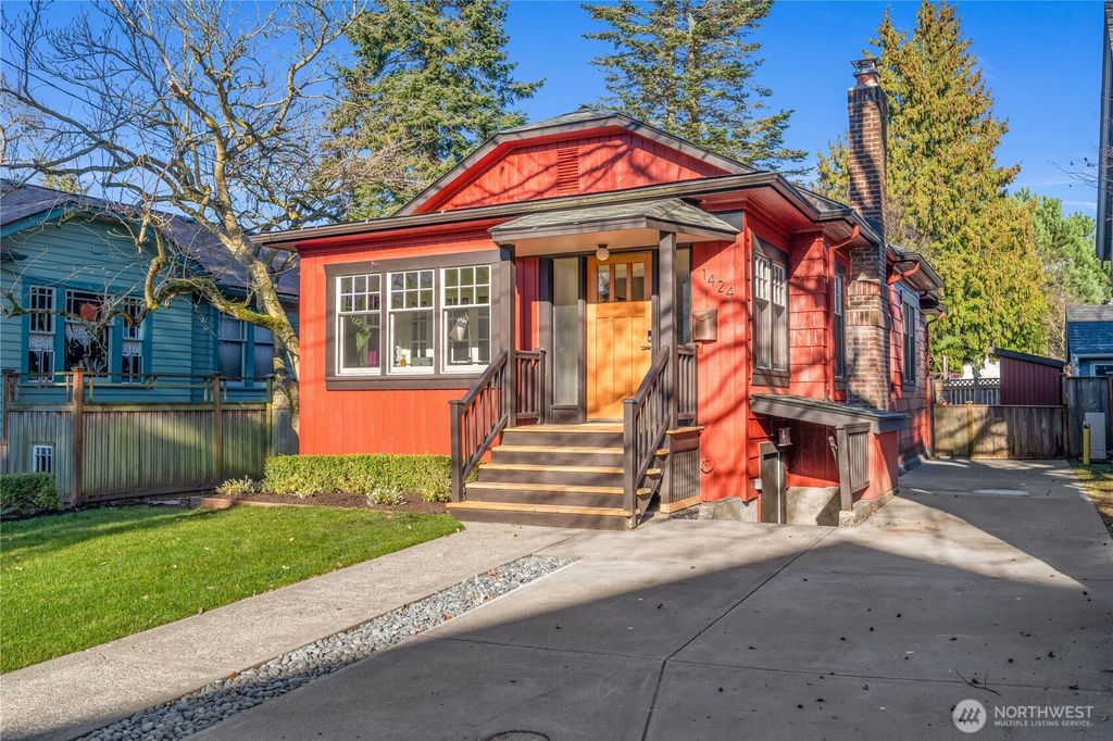 Photo of 1424 N 53rd Street, Seattle, WA 98103 (MLS # 2477982)