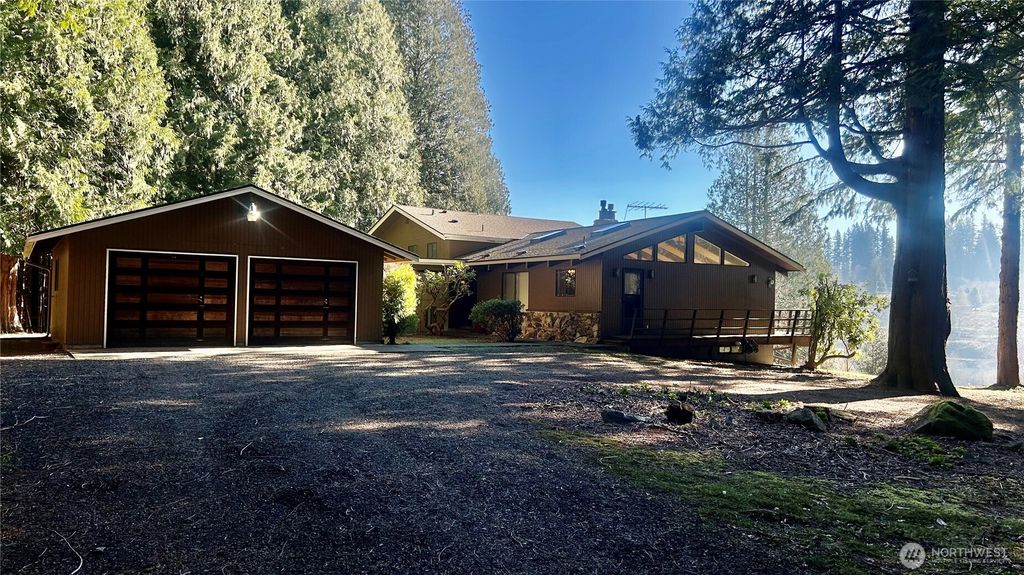 Photo of 20418 264th Avenue SE, Maple Valley, WA 98038 (MLS # 2471435)