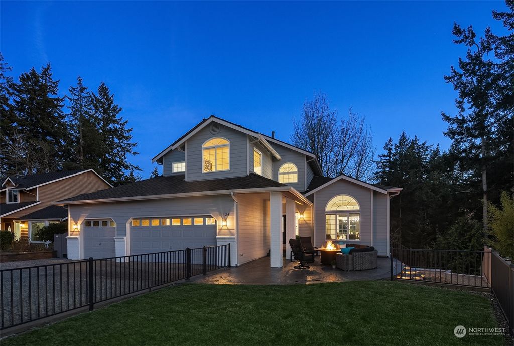Photo of 11124 60th Avenue W, Mukilteo, WA 98275 (MLS # 2206395)