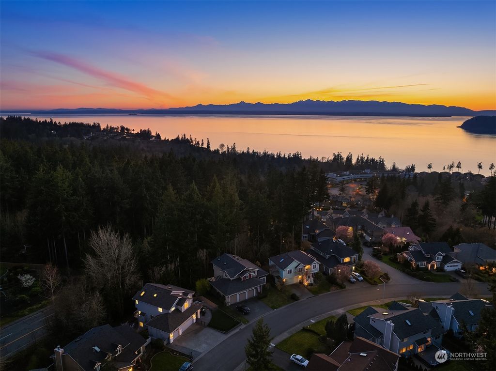 Photo of 11124 60th Avenue W, Mukilteo, WA 98275 (MLS # 2206395)