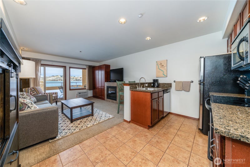 322 W Woodin Avenue 512