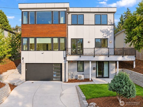Photo of 328 Slater Street S, Kirkland, WA 98033 (MLS # 2583745)