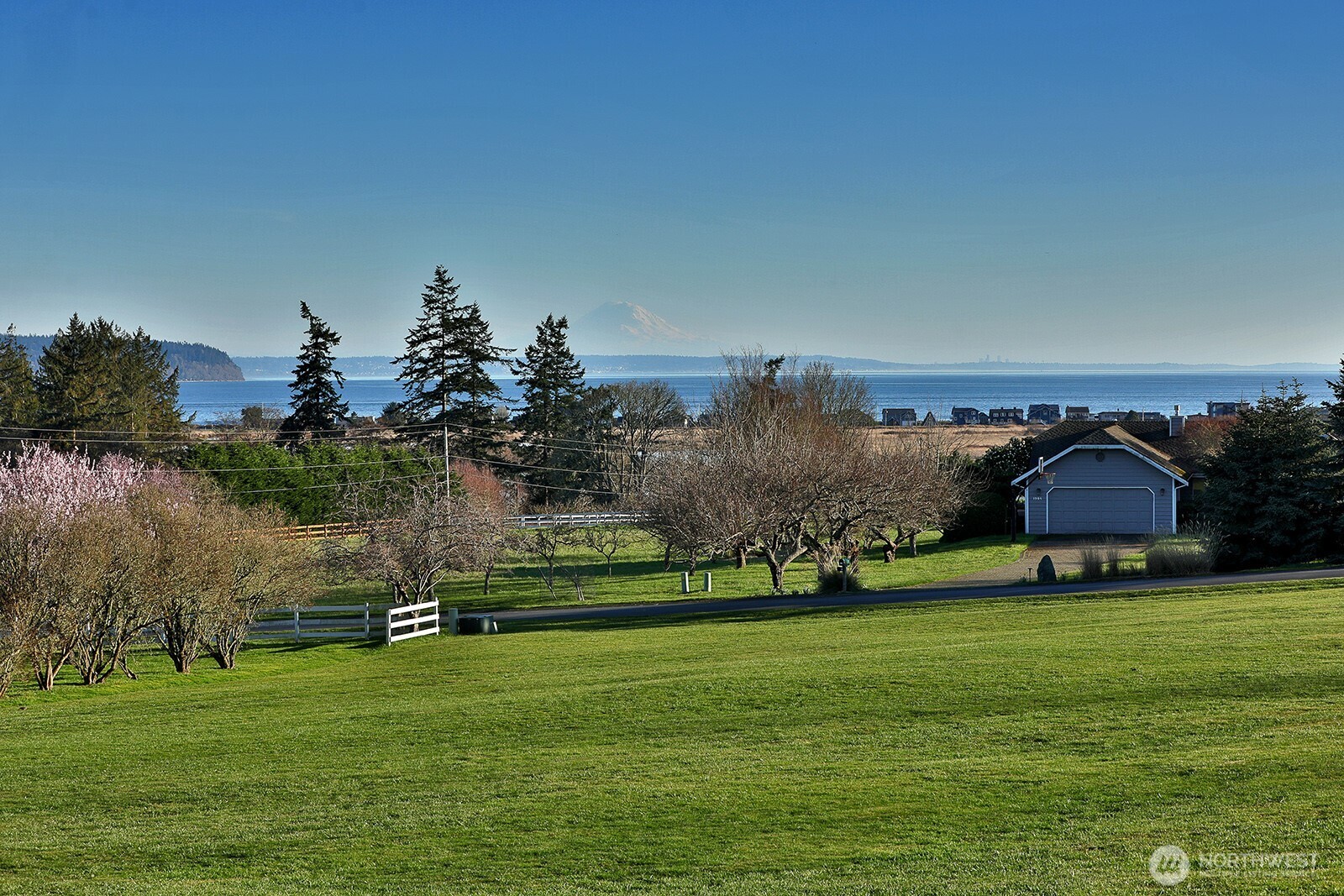 1975 Hillvista Place