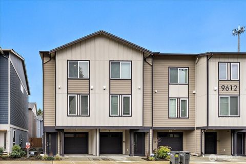Photo of 9612 19th Avenue SE #A, Everett, WA 98208 (MLS # 2509155)