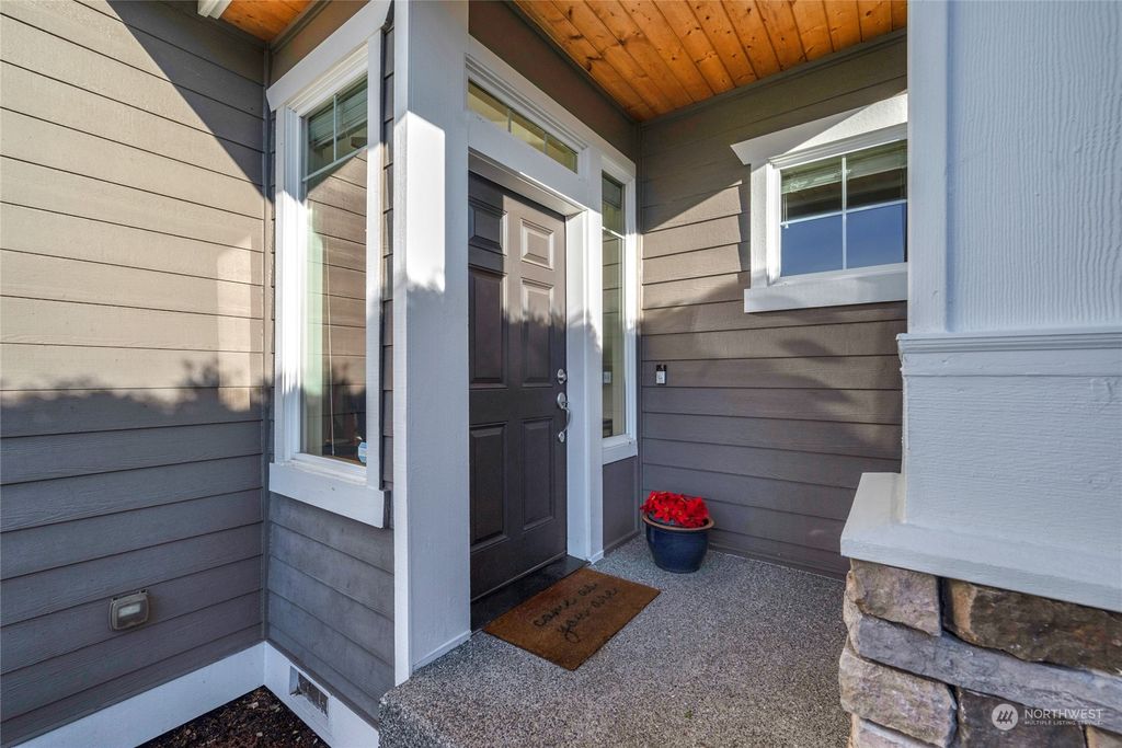 Photo of 8116 NE 179th Place, Kenmore, WA 98028 (MLS # 2185168)