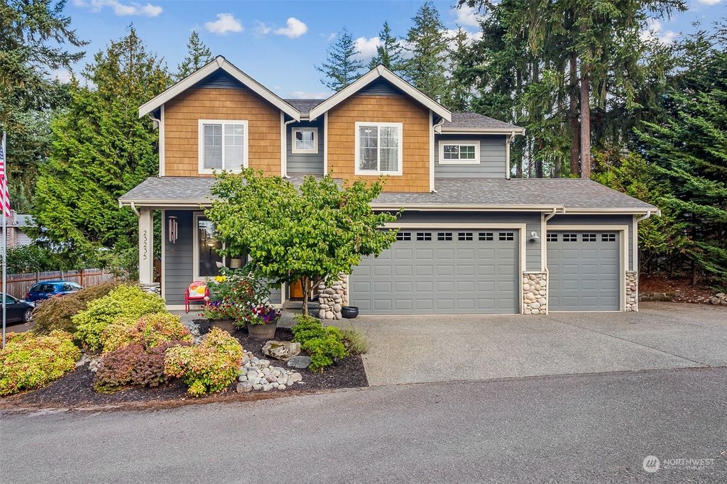 Photo of 23235 SE 267th Lane, Maple Valley, WA 98038 (MLS # 2156225)