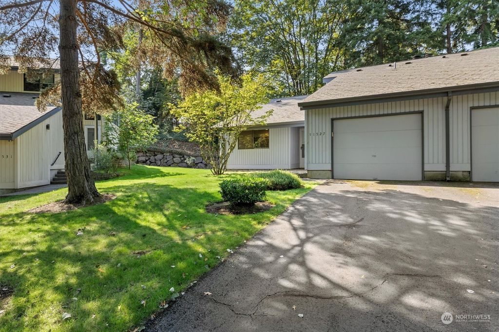 Photo of 11527 SE 175th Street #9, Renton, WA 98055 (MLS # 2287429)