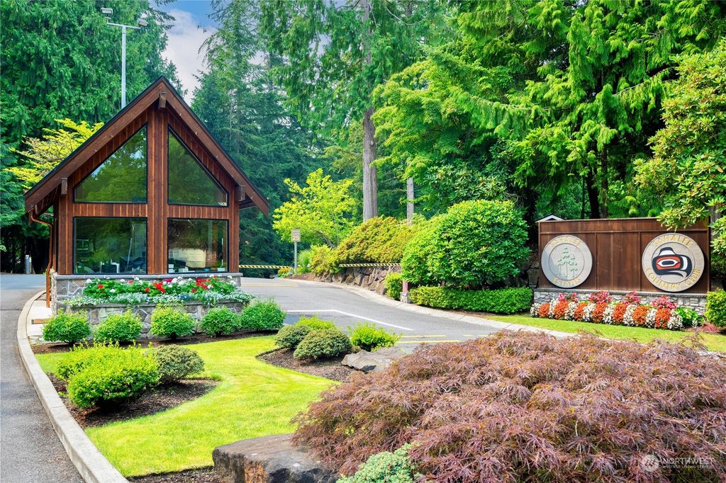 Photo of 2428 Sahalee Drive W, Sammamish, WA 98074 (MLS # 2278394)