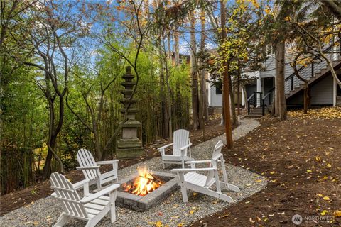 Photo of 1014 4th Avenue N, Seattle, WA 98109 (MLS # 2482325)