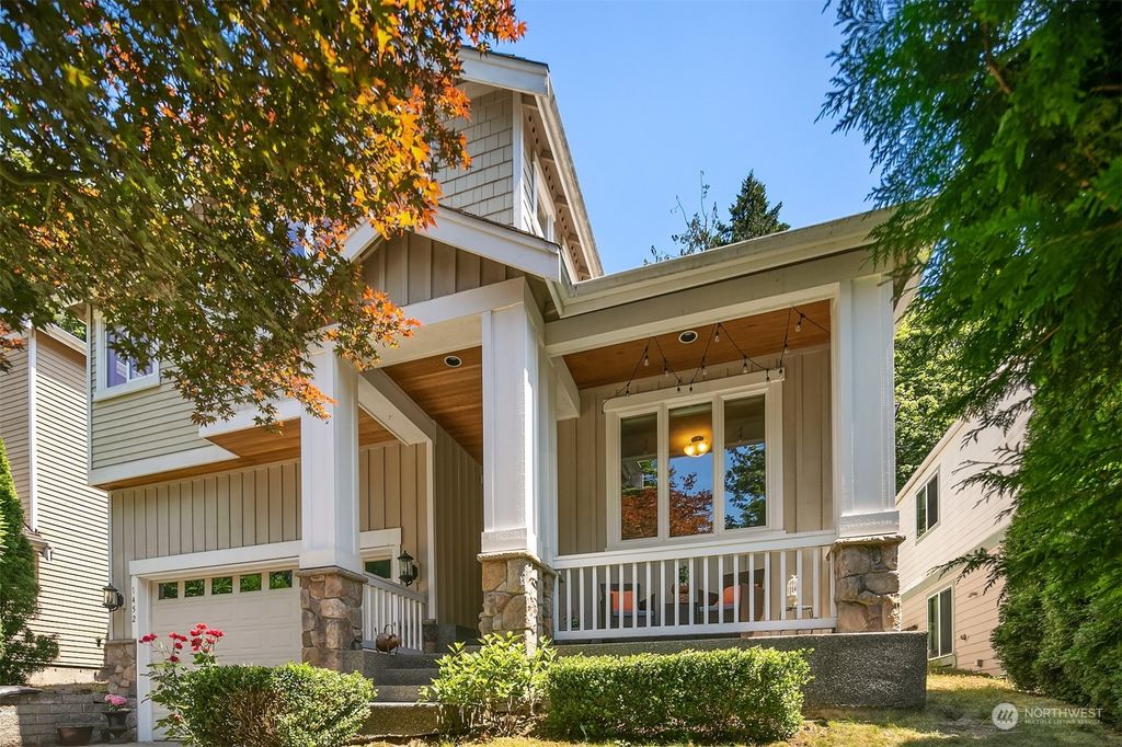 Photo of 1452 207th Avenue NE, Sammamish, WA 98074 (MLS # 2129302)