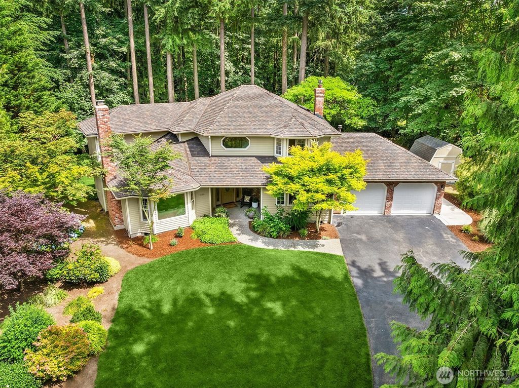 Photo of 19006 185th Avenue NE, Woodinville, WA 98077 (MLS # 2395121)