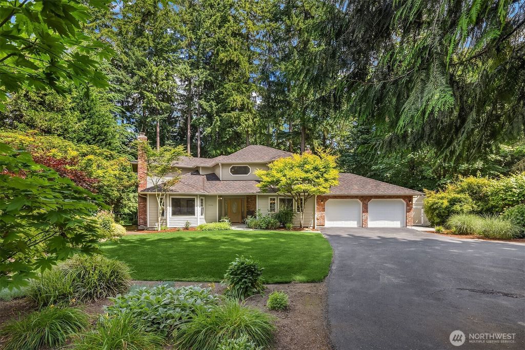 Photo of 19006 185th Avenue NE, Woodinville, WA 98077 (MLS # 2395121)