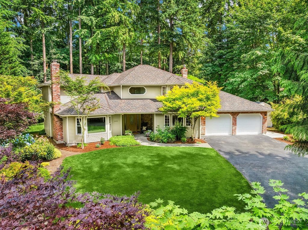 Photo of 19006 185th Avenue NE, Woodinville, WA 98077 (MLS # 2395121)