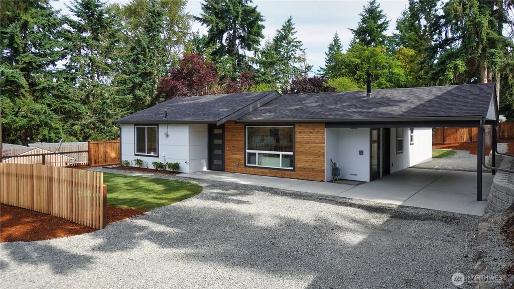Photo of 840 SW 306th Street, Federal Way, WA 98023 (MLS # 2396001)
