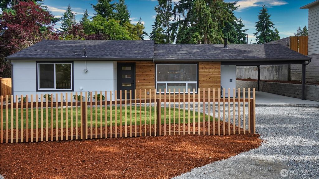 Photo of 840 SW 306th Street, Federal Way, WA 98023 (MLS # 2396001)
