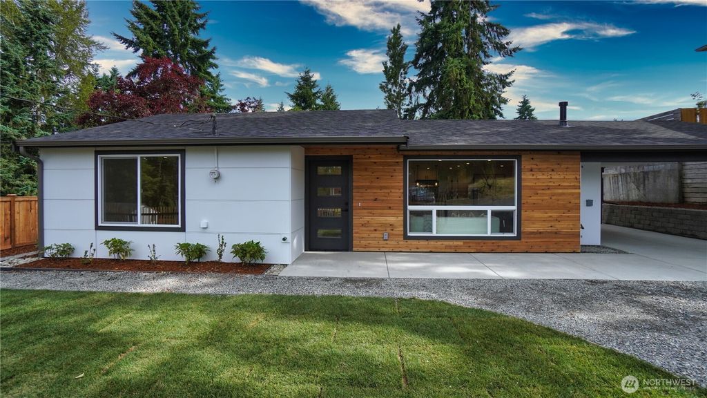 Photo of 840 SW 306th Street, Federal Way, WA 98023 (MLS # 2396001)