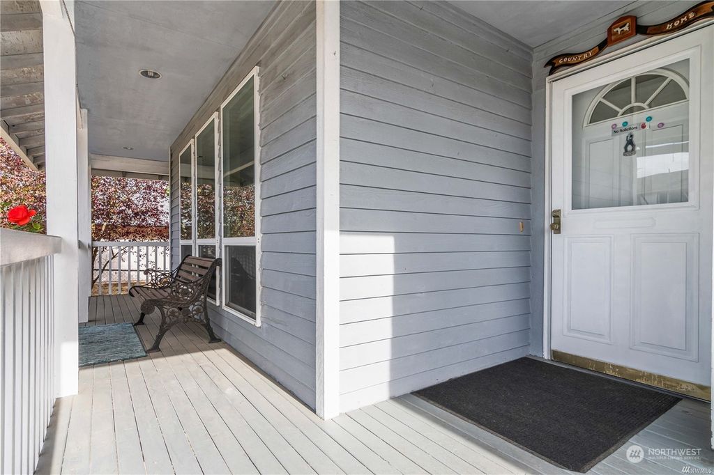 Photo of 304 17th Avenue Ct, Milton, WA 98354 (MLS # 2026491)