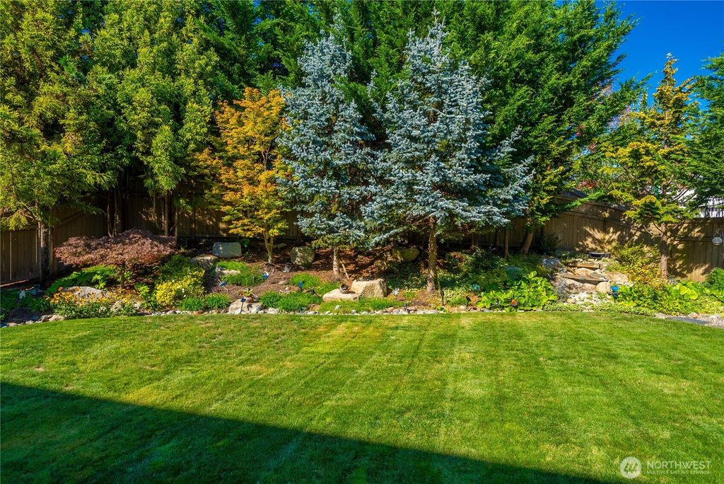 Photo of 1827 66th St, Auburn, WA 98092 (MLS # 2438429)