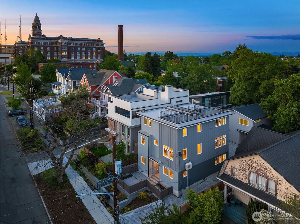 Photo of 332 17th Avenue #B, Seattle, WA 98122 (MLS # 2410711)