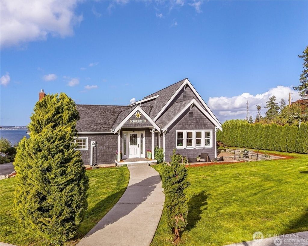 Photo of 1539 Mukilteo Lane, Mukilteo, WA 98275 (MLS # 2457652)