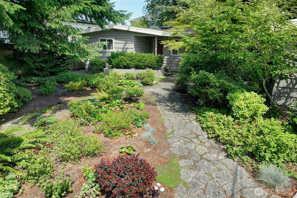 Photo of 614 NW 126th Place, Seattle, WA 98177 (MLS # 2380560)