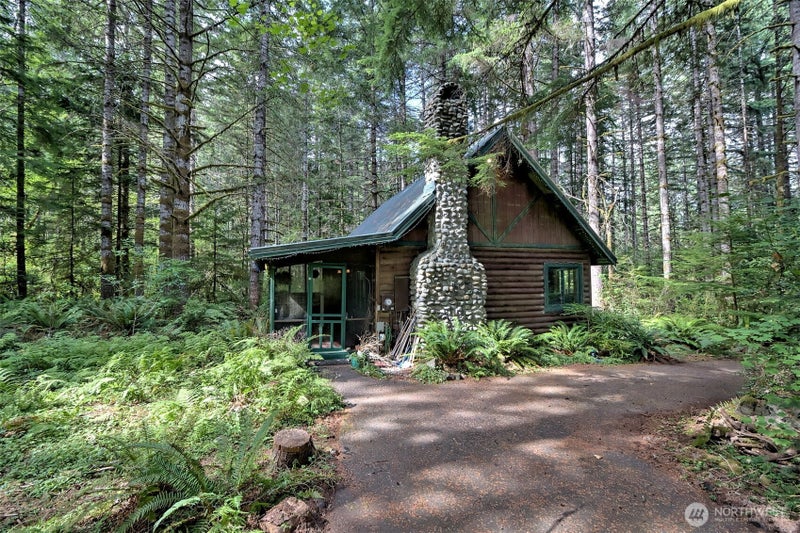 832 N Lake Cushman Road