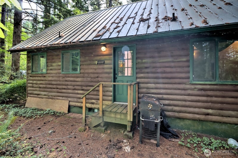 832 N Lake Cushman Road