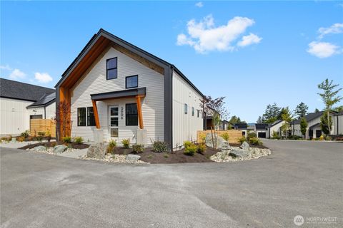 Photo of 3906 Crosswinds Court, Anacortes, WA 98221 (MLS # 2381578)