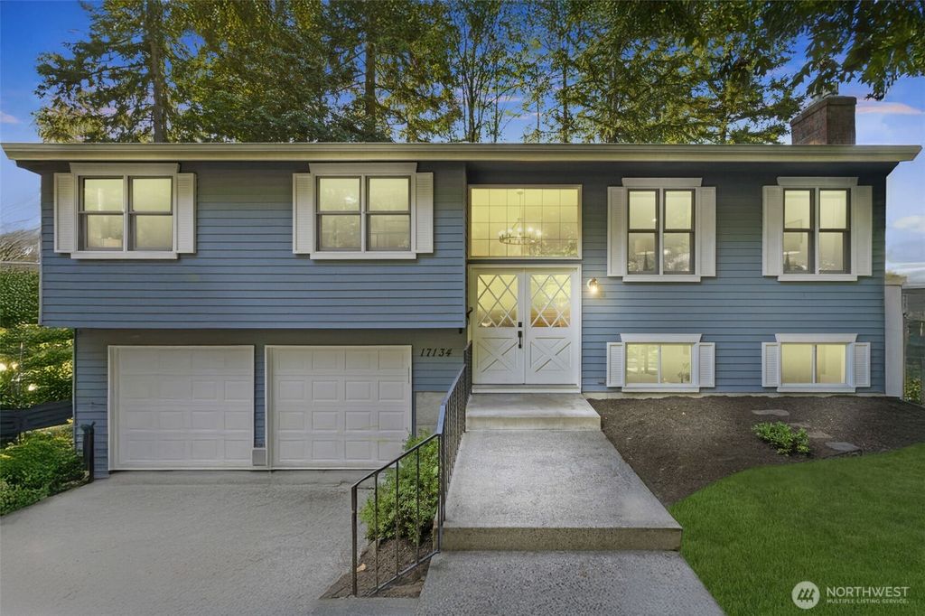 Photo of 17134 NE 84th Street, Redmond, WA 98052 (MLS # 2433640)
