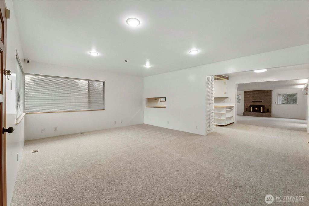 Photo of 11212 SE 168th Street, Renton, WA 98055 (MLS # 2476556)