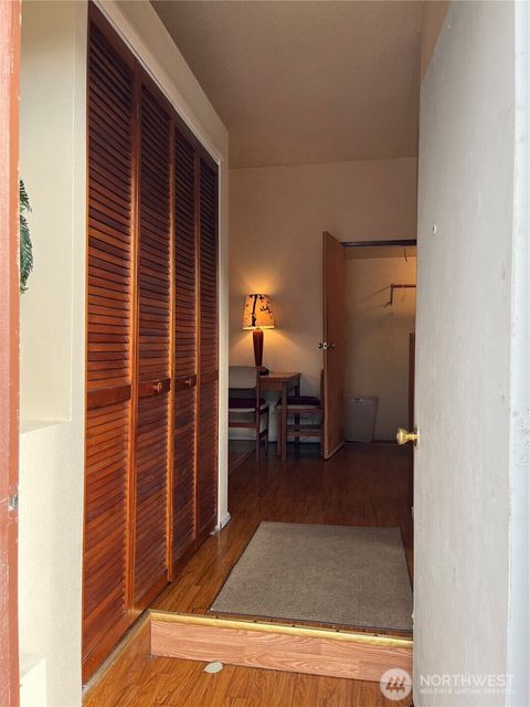 22504 8th Avenue S Des Moines WA 98198