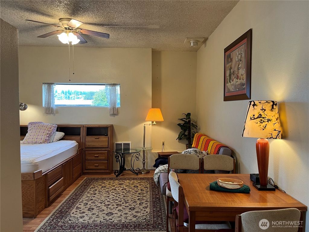 Photo of 22504 8th Avenue S, Des Moines, WA 98198 (MLS # 2458345)