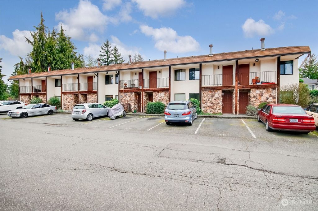 Photo of 7812 196th Street SW #B4, Edmonds, WA 98026 (MLS # 2053697)