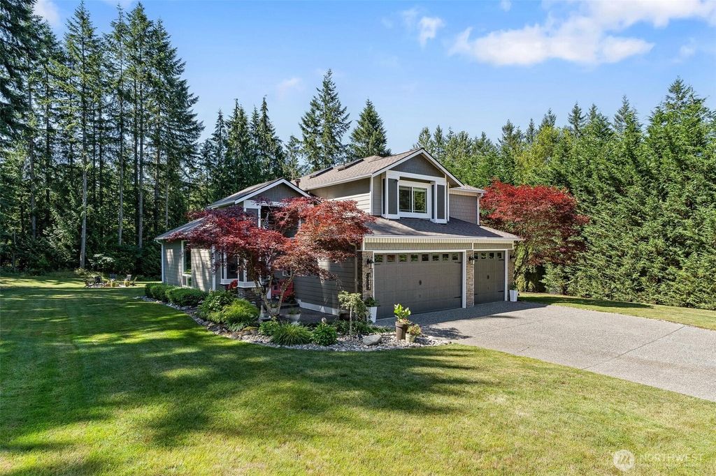 Photo of 10427 205th Drive SE, Snohomish, WA 98290 (MLS # 2402858)