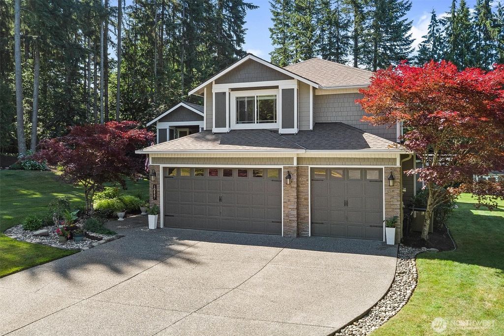 Photo of 10427 205th Drive SE, Snohomish, WA 98290 (MLS # 2402858)