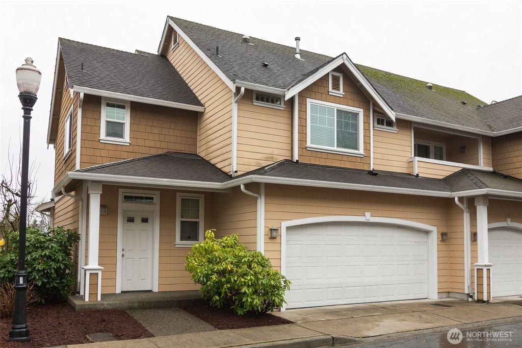 Photo of 4010 NE 3rd Court, Renton, WA 98056 (MLS # 2494124)