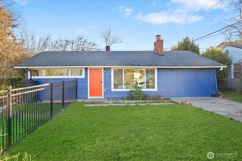 Photo of 4465 S Rose Street, Seattle, WA 98118 (MLS # 2470597)