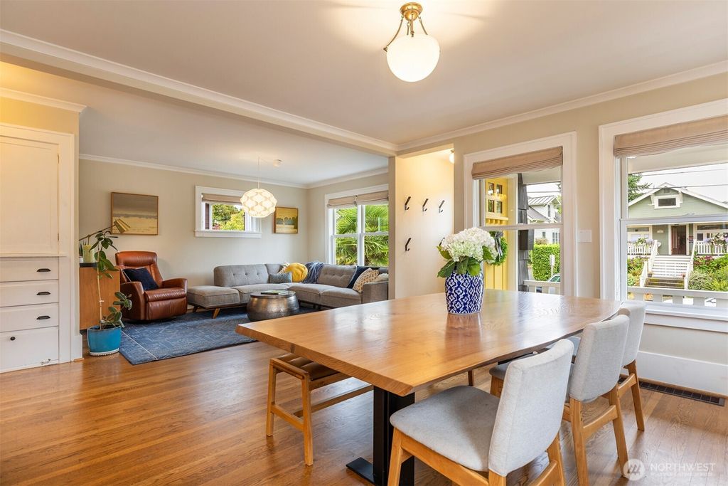 Photo of 102 NE 60th Street, Seattle, WA 98115 (MLS # 2438864)