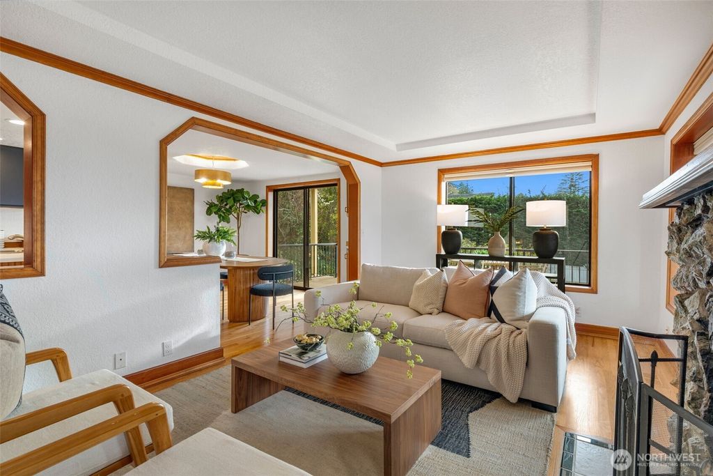 Photo of 5305 SW Shore Place Pl, Seattle, WA 98136 (MLS # 2465789)