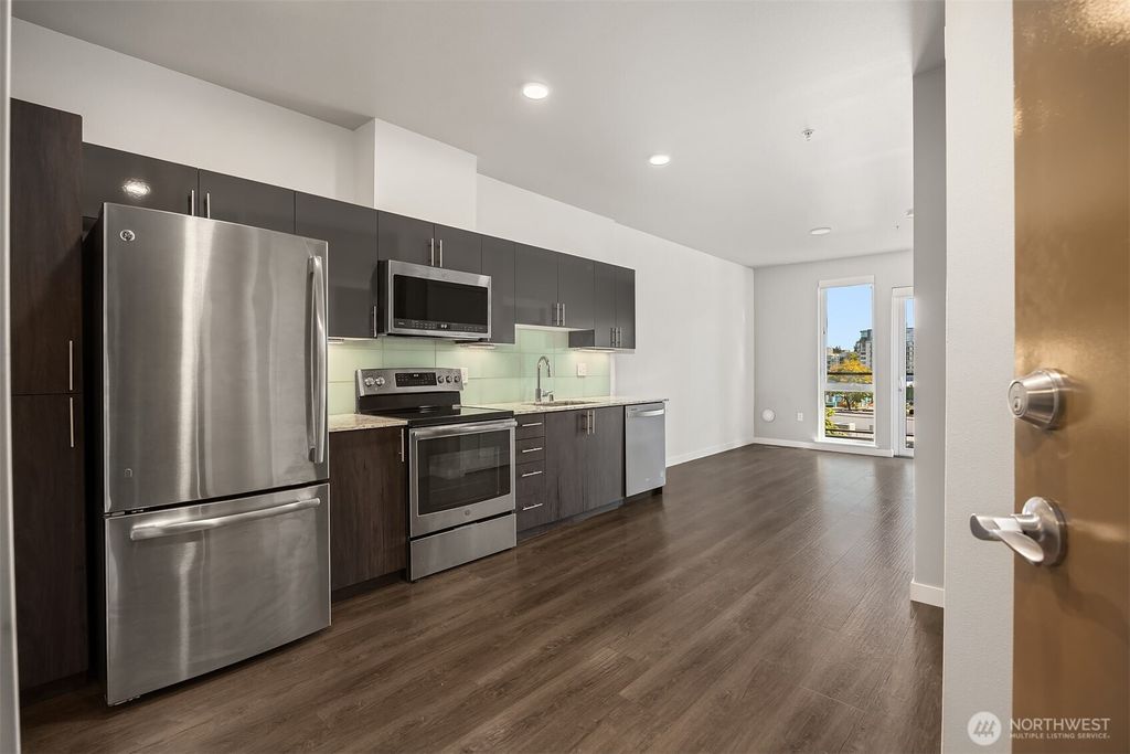 Photo of 1085 103rd Avenue NE #310, Bellevue, WA 98004 (MLS # 2432442)