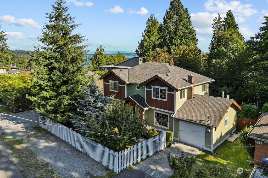 Photo of 4243 NE 107th Street, Seattle, WA 98125 (MLS # 2290565)
