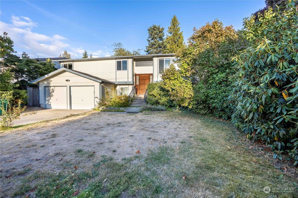 Photo of 7550 42nd Avenue NE, Seattle, WA 98115 (MLS # 2161674)