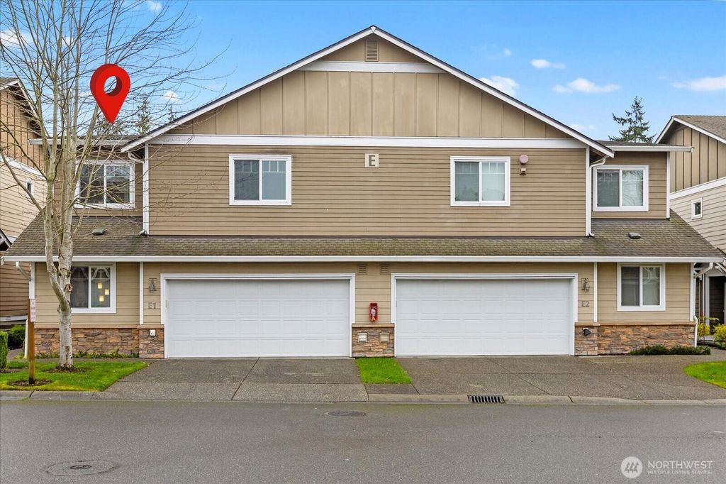 Photo of 4118 148th Street SW #E1, Lynnwood, WA 98087 (MLS # 2469676)