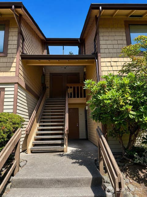 Photo of 709 143rd Avenue NE #G-25, Bellevue, WA 98007 (MLS # 2551161)
