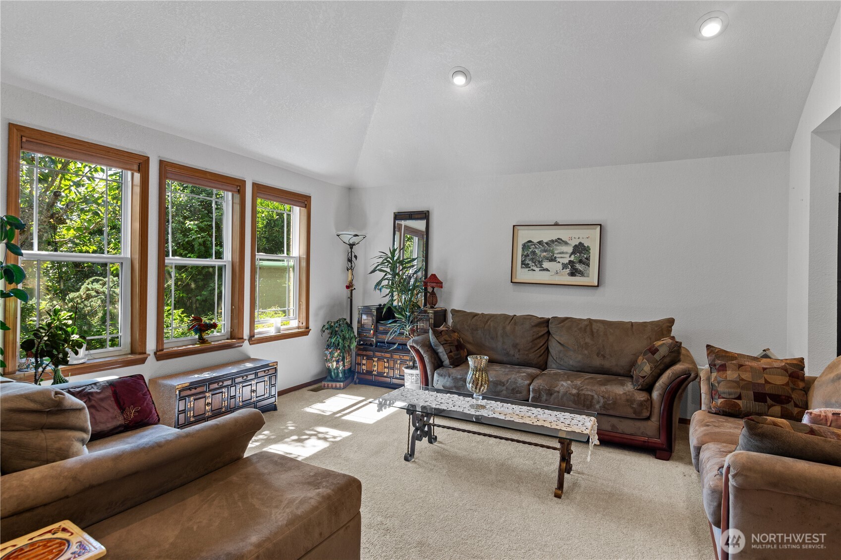 932 Pike Place NE
