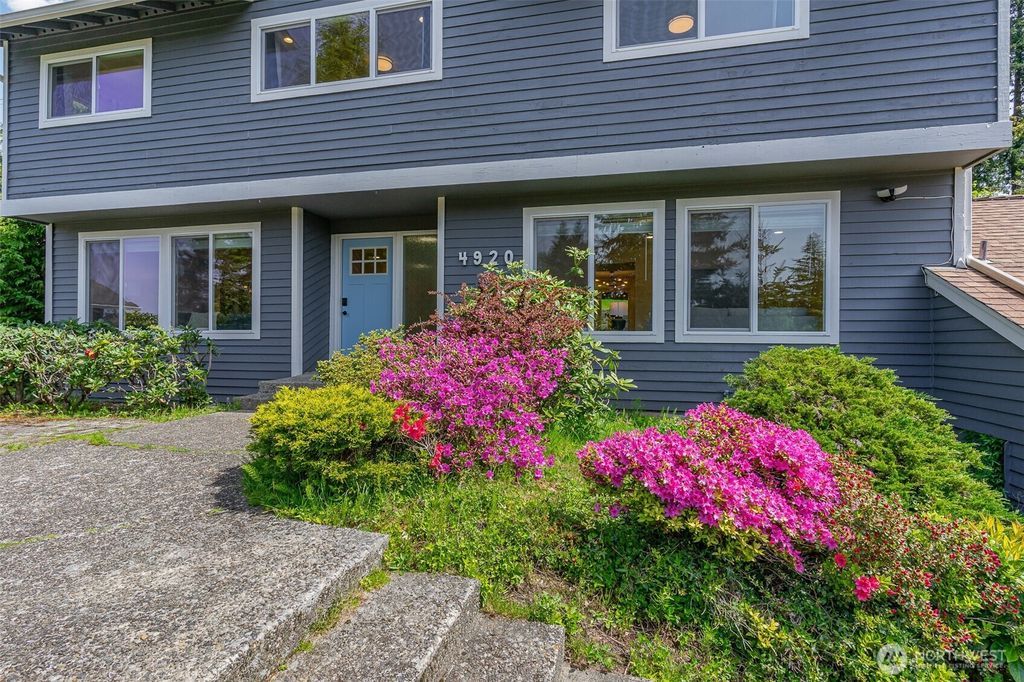 Photo of 4920 123rd Place SE, Bellevue, WA 98006 (MLS # 2365517)
