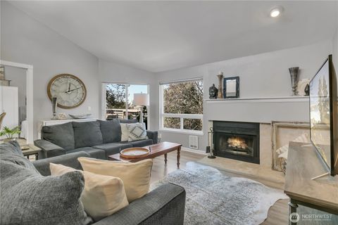 Photo of 21925 7th Avenue S #124, Des Moines, WA 98198 (MLS # 2505011)